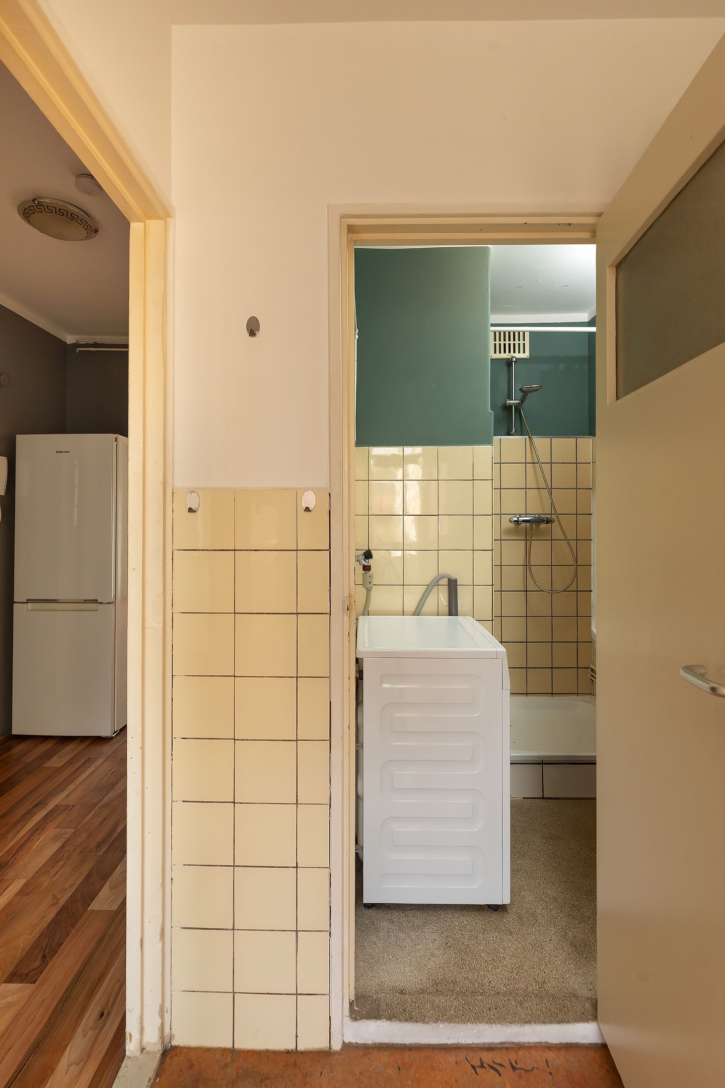 Spacious 3-Room Apartment with Balconies in Hilversum-Zuid — 13