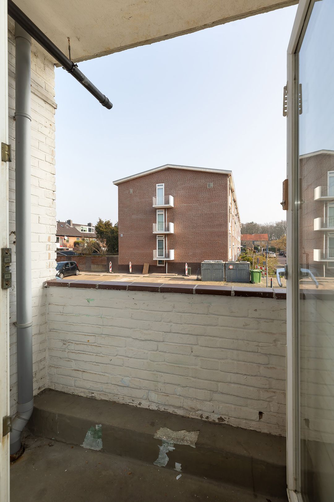 Spacious 3-Room Apartment with Balconies in Hilversum-Zuid — 14