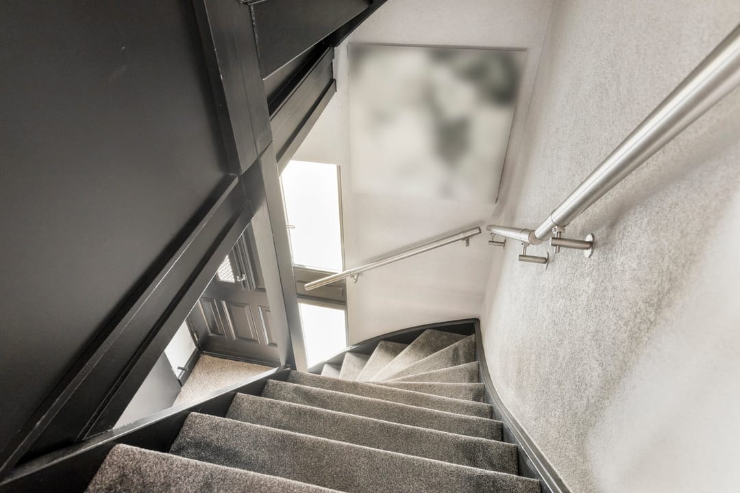 Modernized semi-detached family home with extension and luxury amenities — 20
