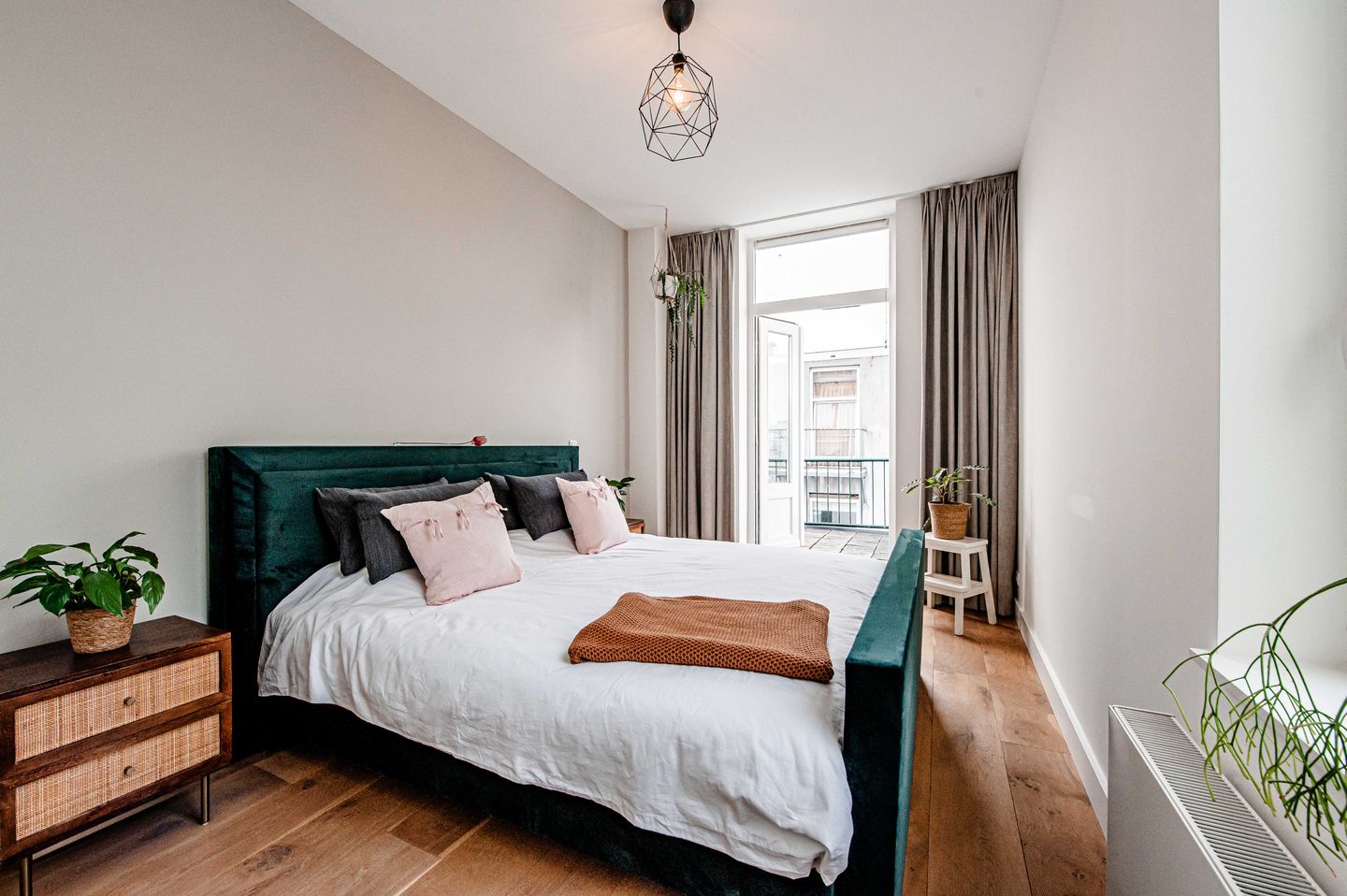 Spacious Gas-free A++ Duplex Apartment with 4 Bedrooms and Two Terraces — 31