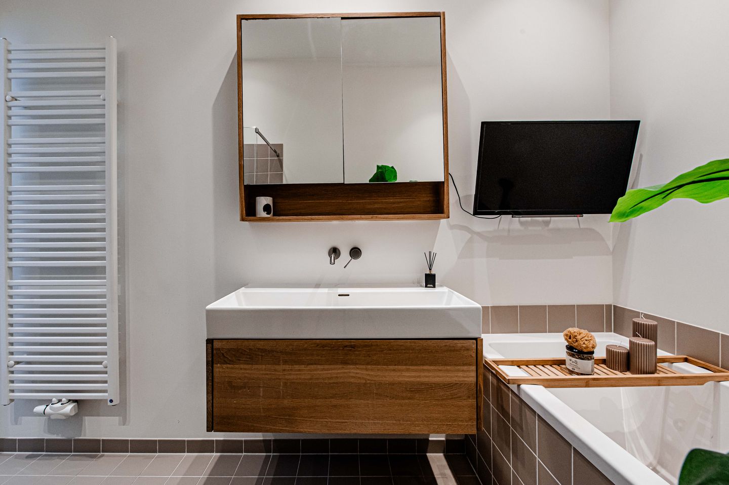 Spacious Gas-free A++ Duplex Apartment with 4 Bedrooms and Two Terraces — 40