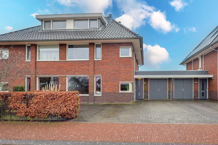 Photo 2 of Galjoen 06 35