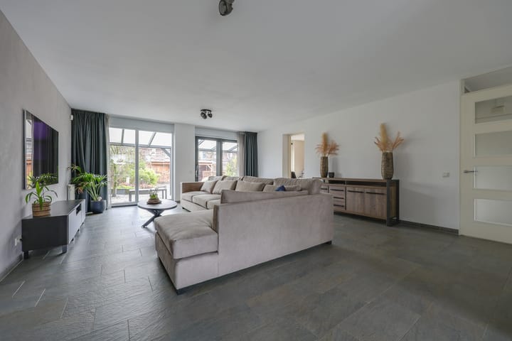 Photo 3 of Galjoen 06 35