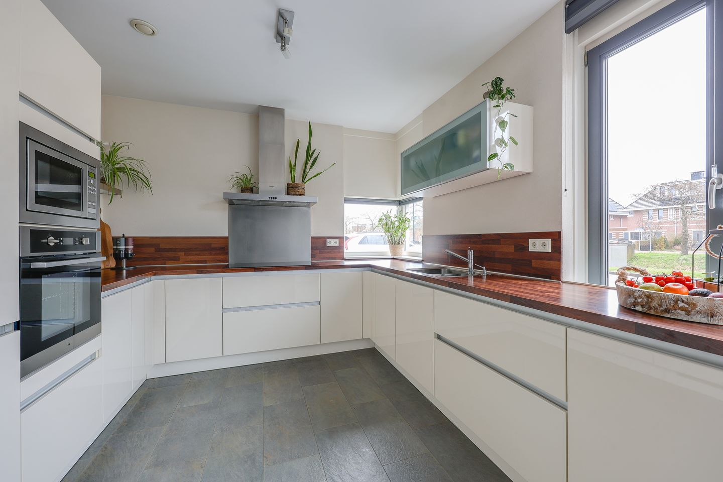 Photo 4 of Galjoen 06 35