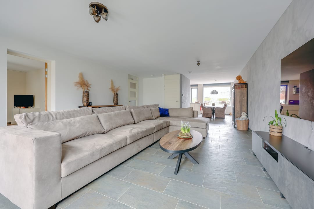 Photo 8 of Galjoen 06 35