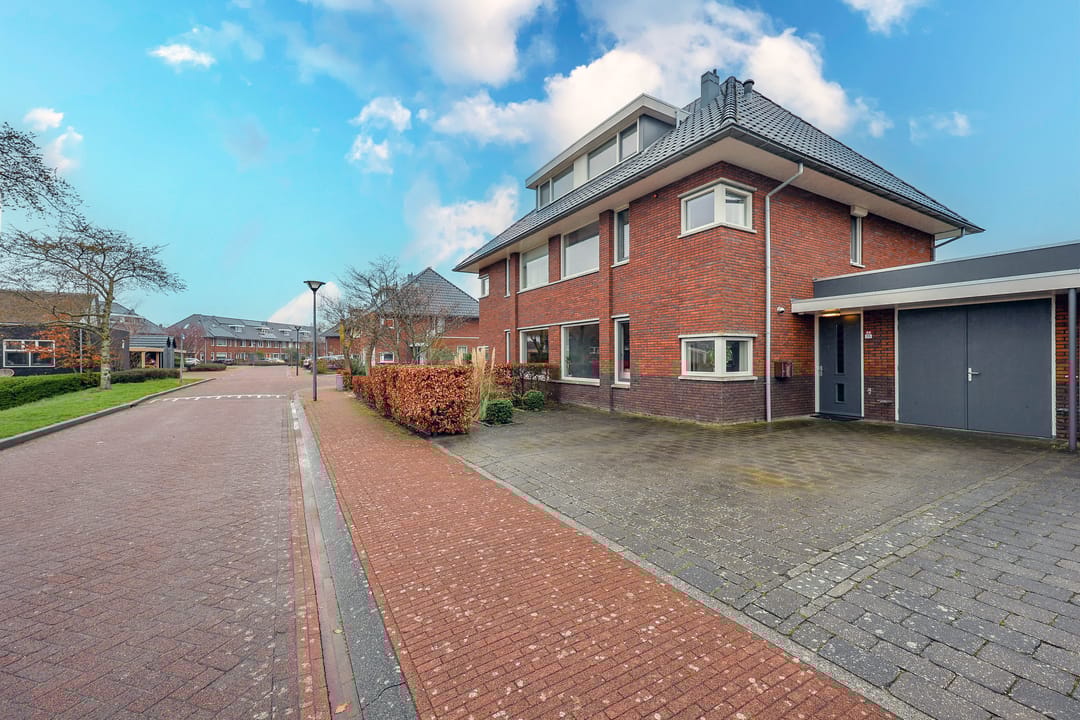 Photo 53 of Galjoen 06 35