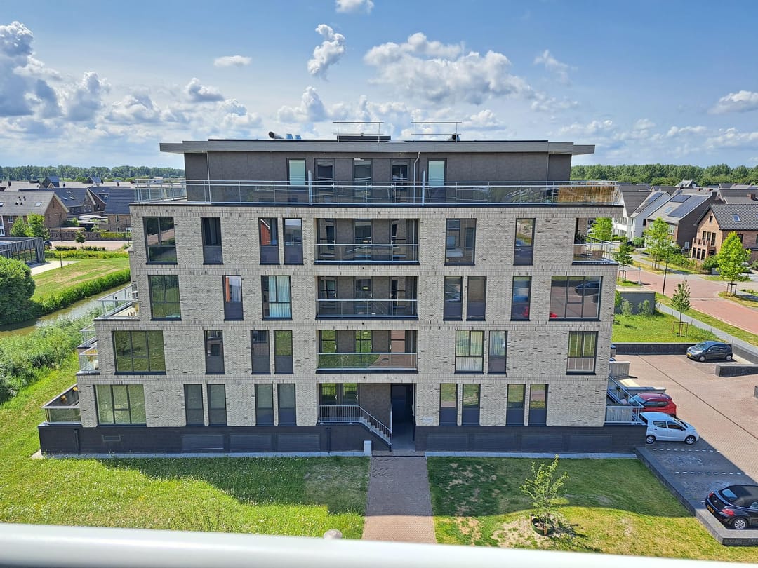 Galerijflat aan De Carreur 27, Leerdam