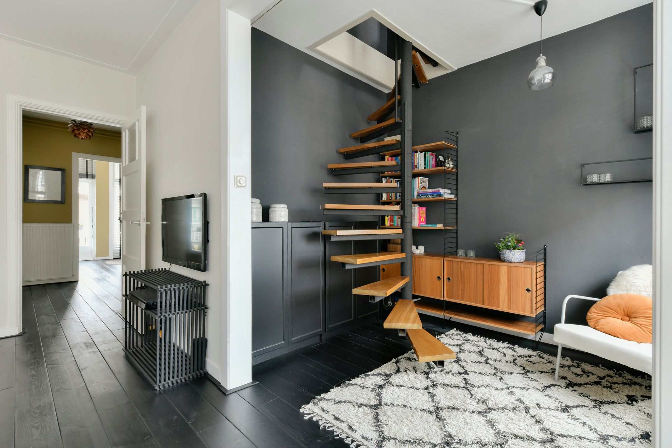 Photo 6 of Tweede Schinkelstraat 49-3