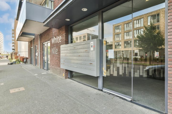 Photo 3 of Waldorpstraat 568-C