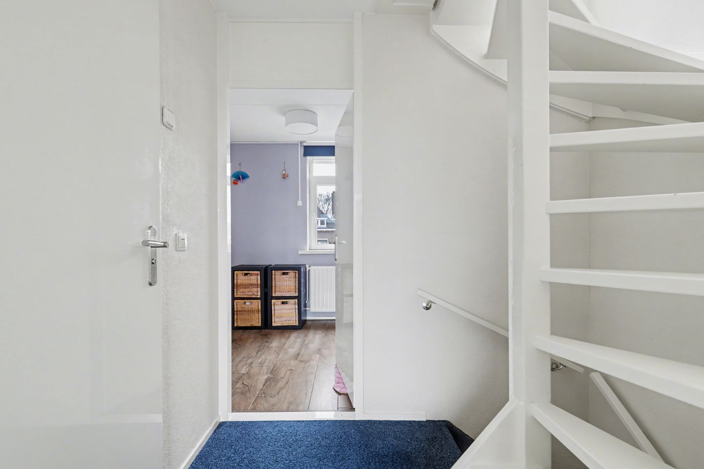 Well-maintained terraced home in Strijen center with veranda and harbor view — 19