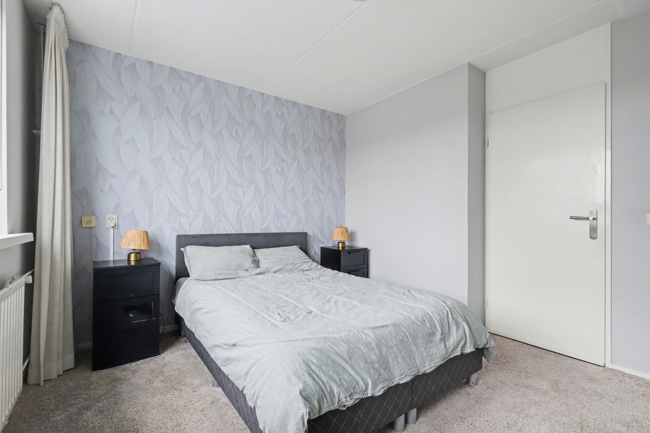Well-maintained terraced home in Strijen center with veranda and harbor view — 21
