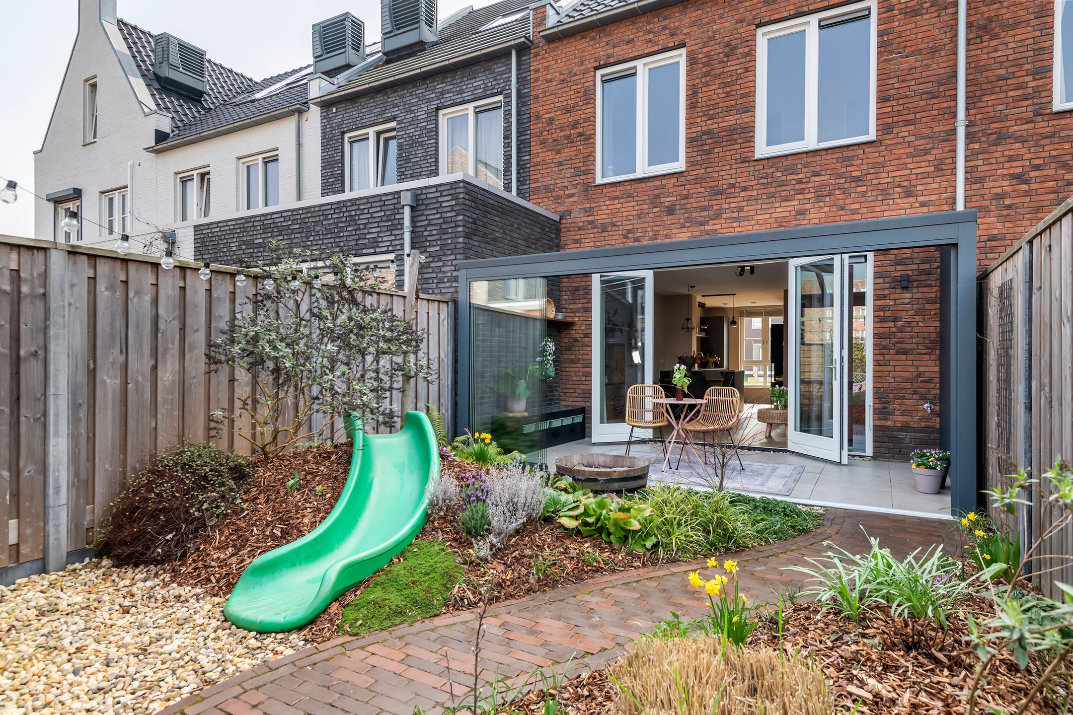 Modern Gasless Terraced Home with Glass Veranda in Meteren — 23