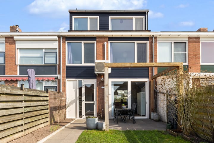 Photo 2 of Donker Curtiusstraat 8