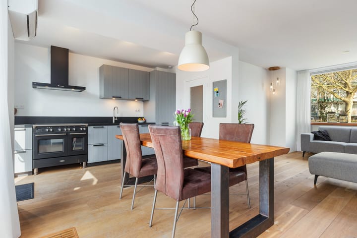 Photo 4 of Donker Curtiusstraat 8