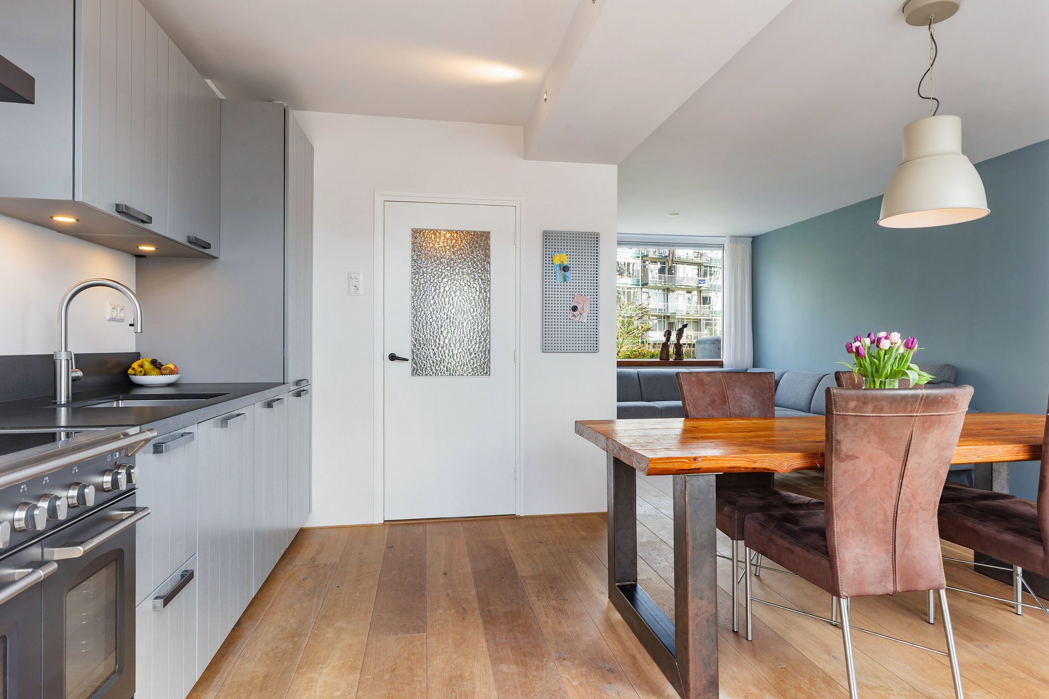 Foto 15 van Donker Curtiusstraat 8