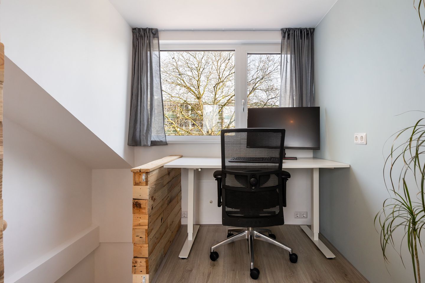 Foto 29 van Donker Curtiusstraat 8