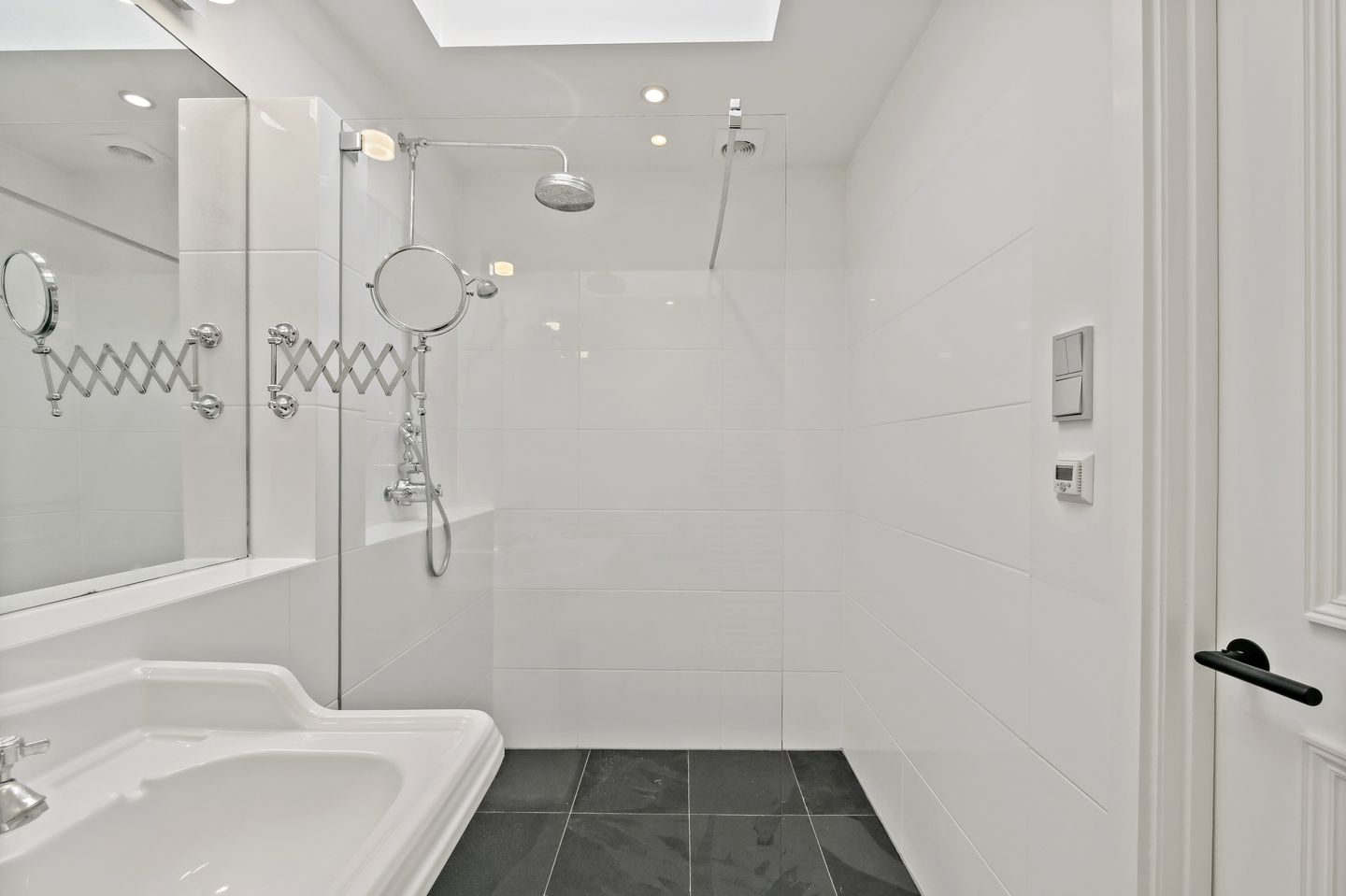 Fully Renovated Monumental Townhouse with Lift in Benoordenhout — 65