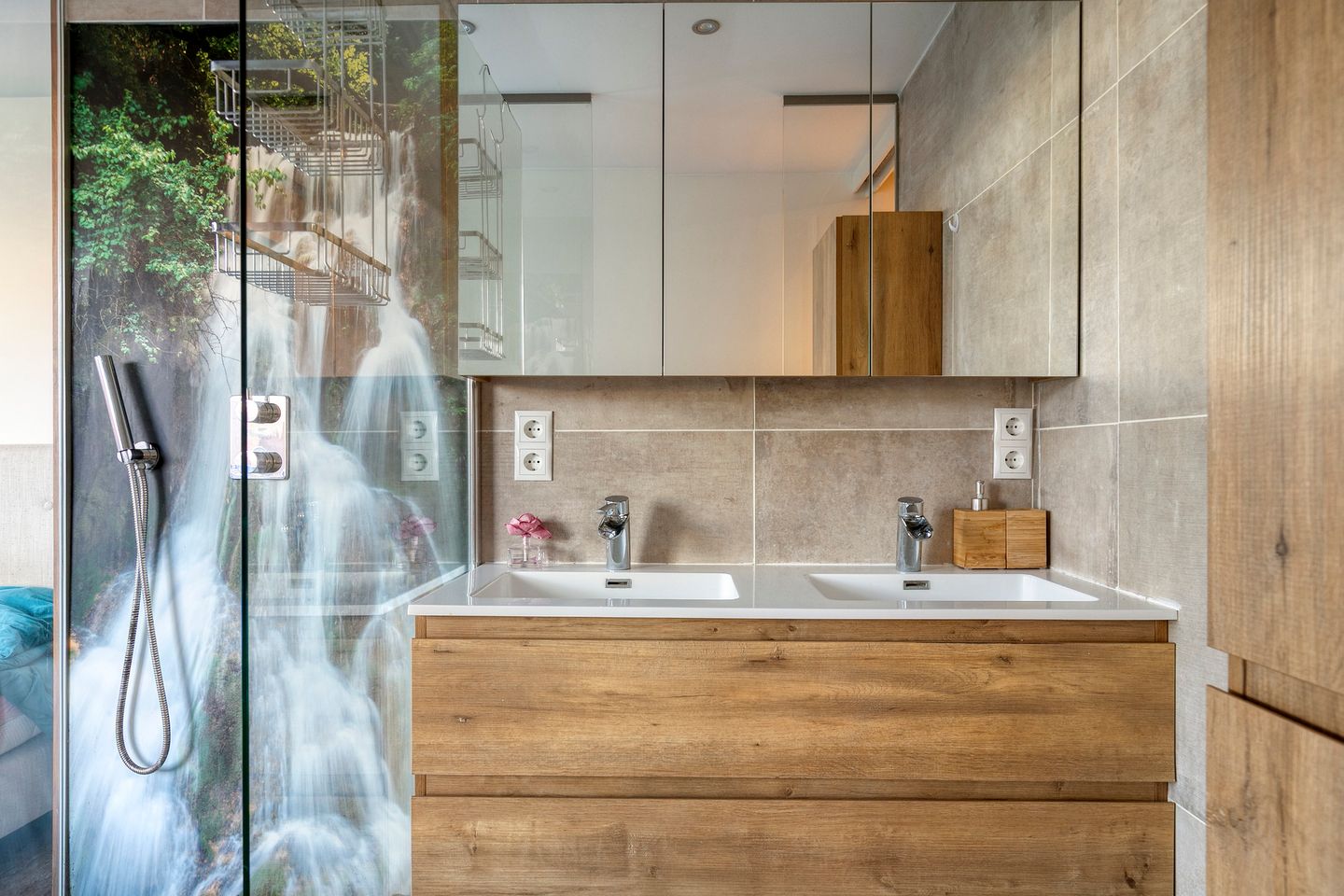 Foto 20 van Valetaweg 1-A