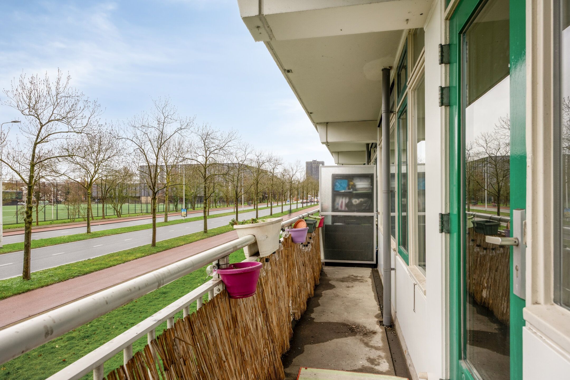 Spacious 4-Room Apartment with Balcony in Leiden Boshuizen — 12