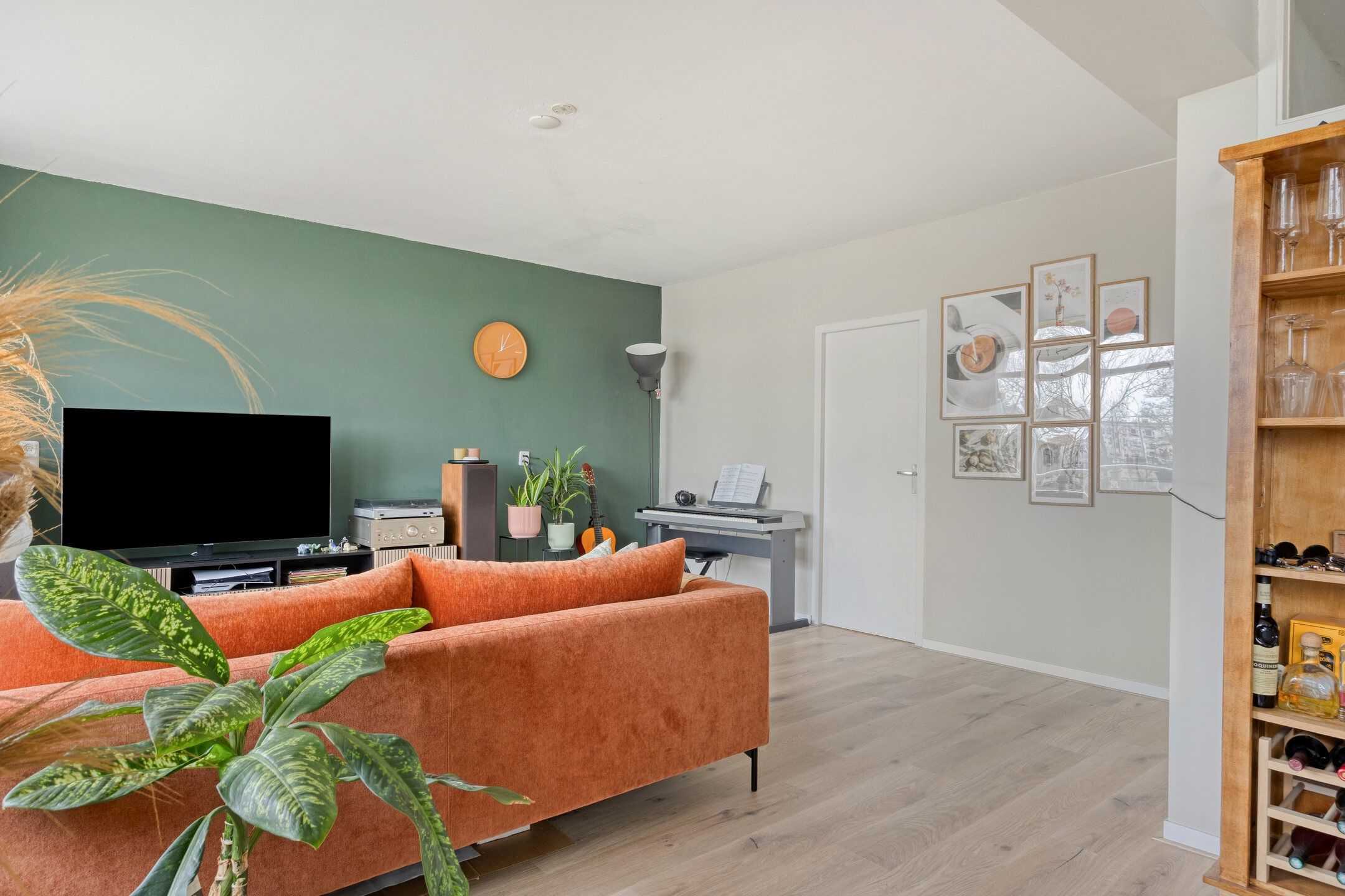 Spacious 4-Room Apartment with Balcony in Leiden Boshuizen — 15