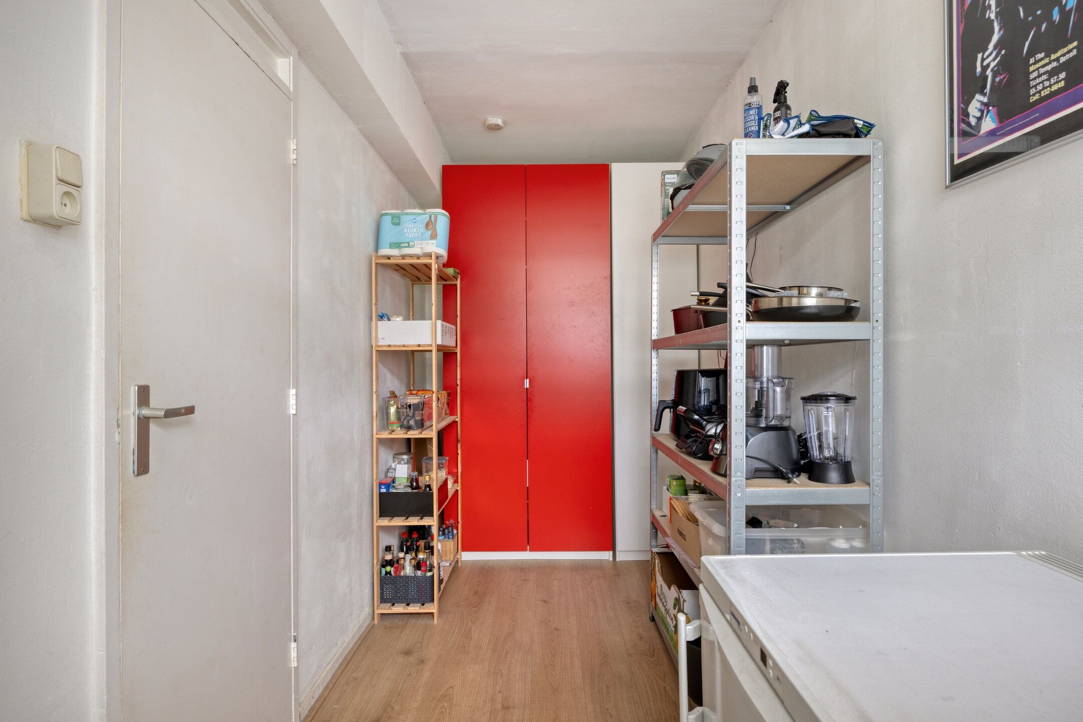 Spacious 4-Room Apartment with Balcony in Leiden Boshuizen — 18