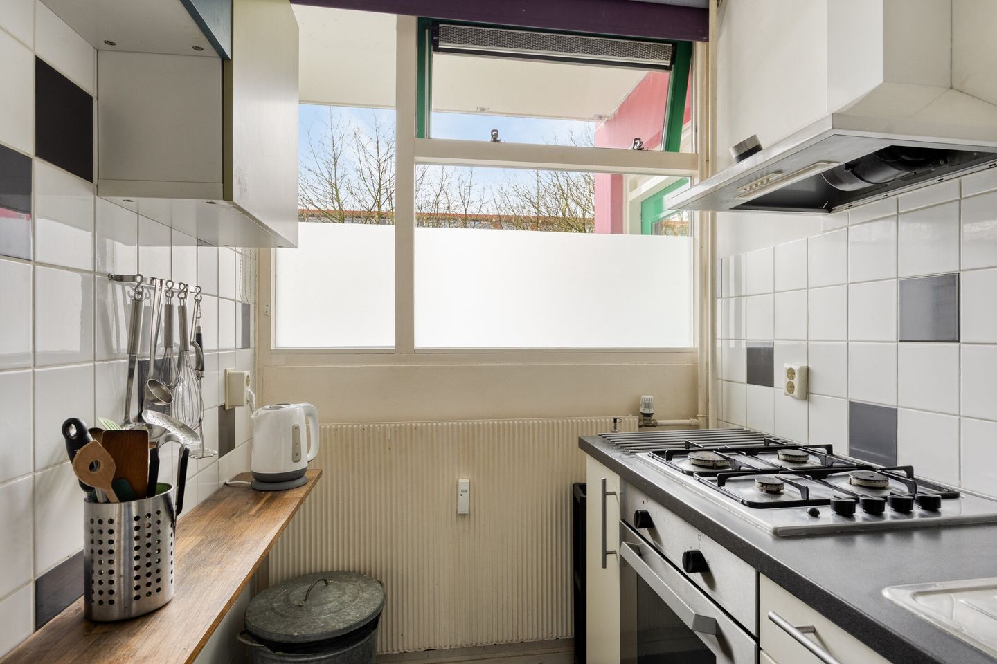 Spacious 4-Room Apartment with Balcony in Leiden Boshuizen — 20