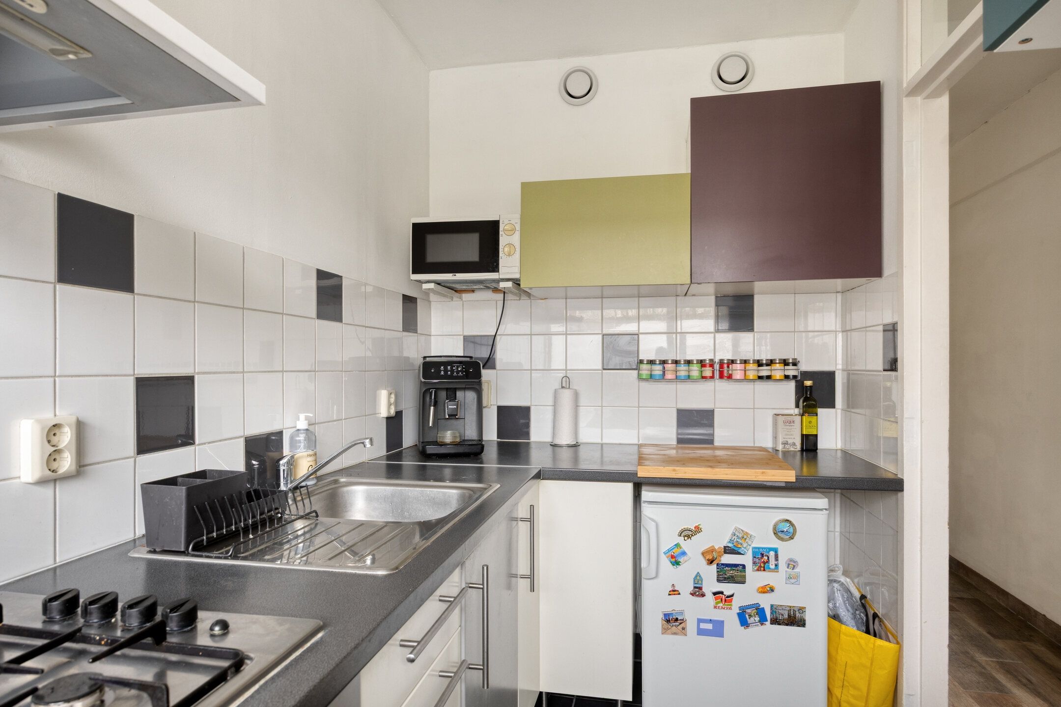 Spacious 4-Room Apartment with Balcony in Leiden Boshuizen — 21