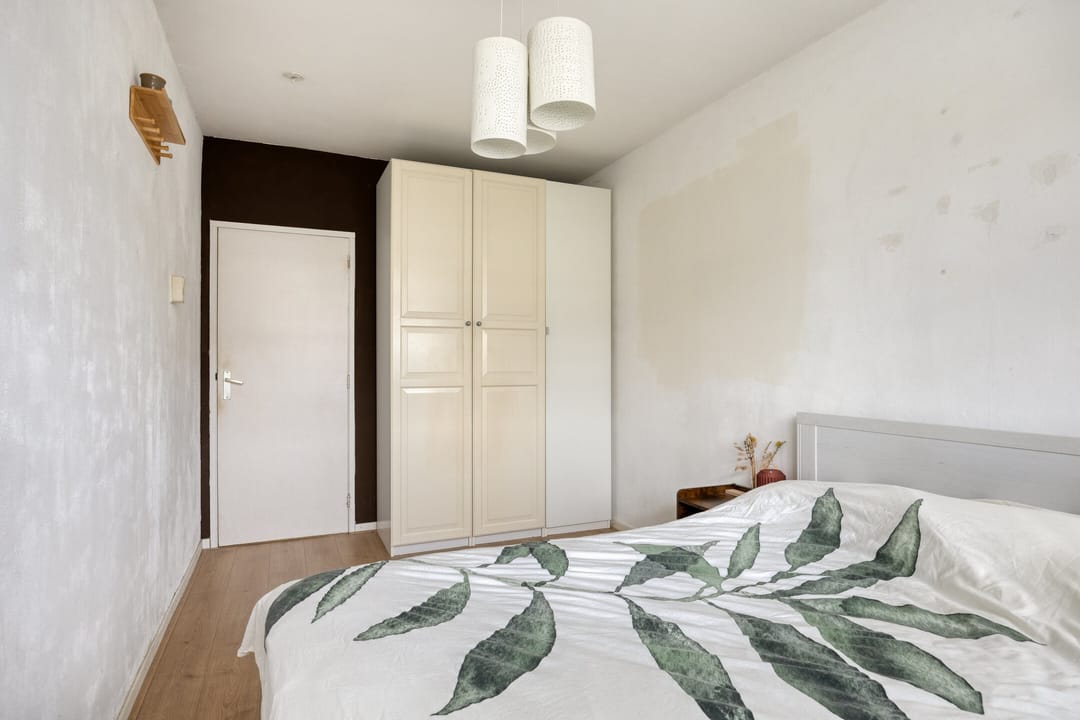 Spacious 4-Room Apartment with Balcony in Leiden Boshuizen — 26