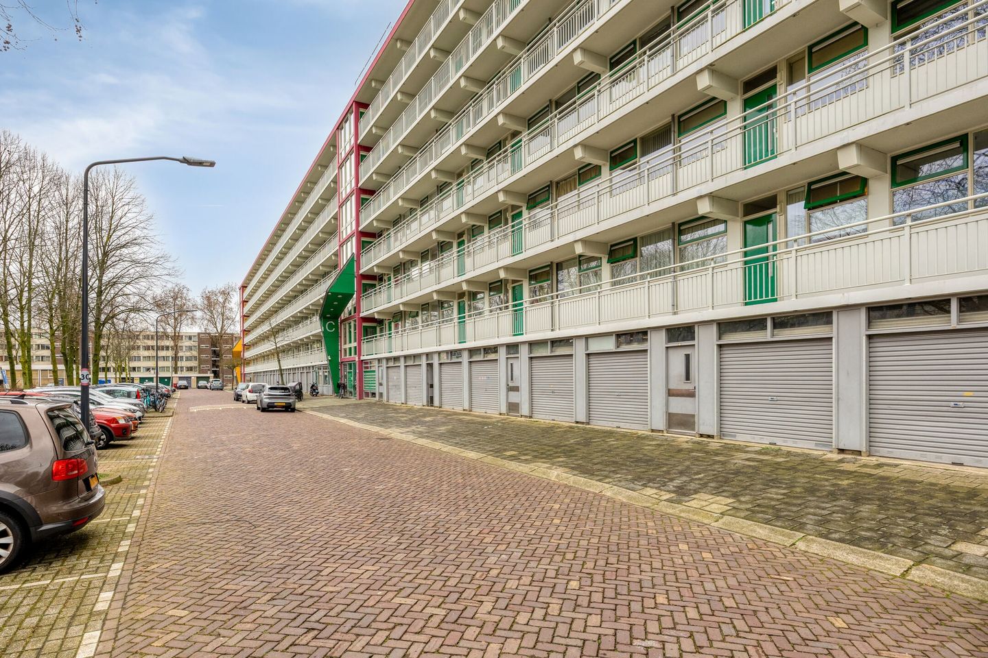 Spacious 4-Room Apartment with Balcony in Leiden Boshuizen — 29