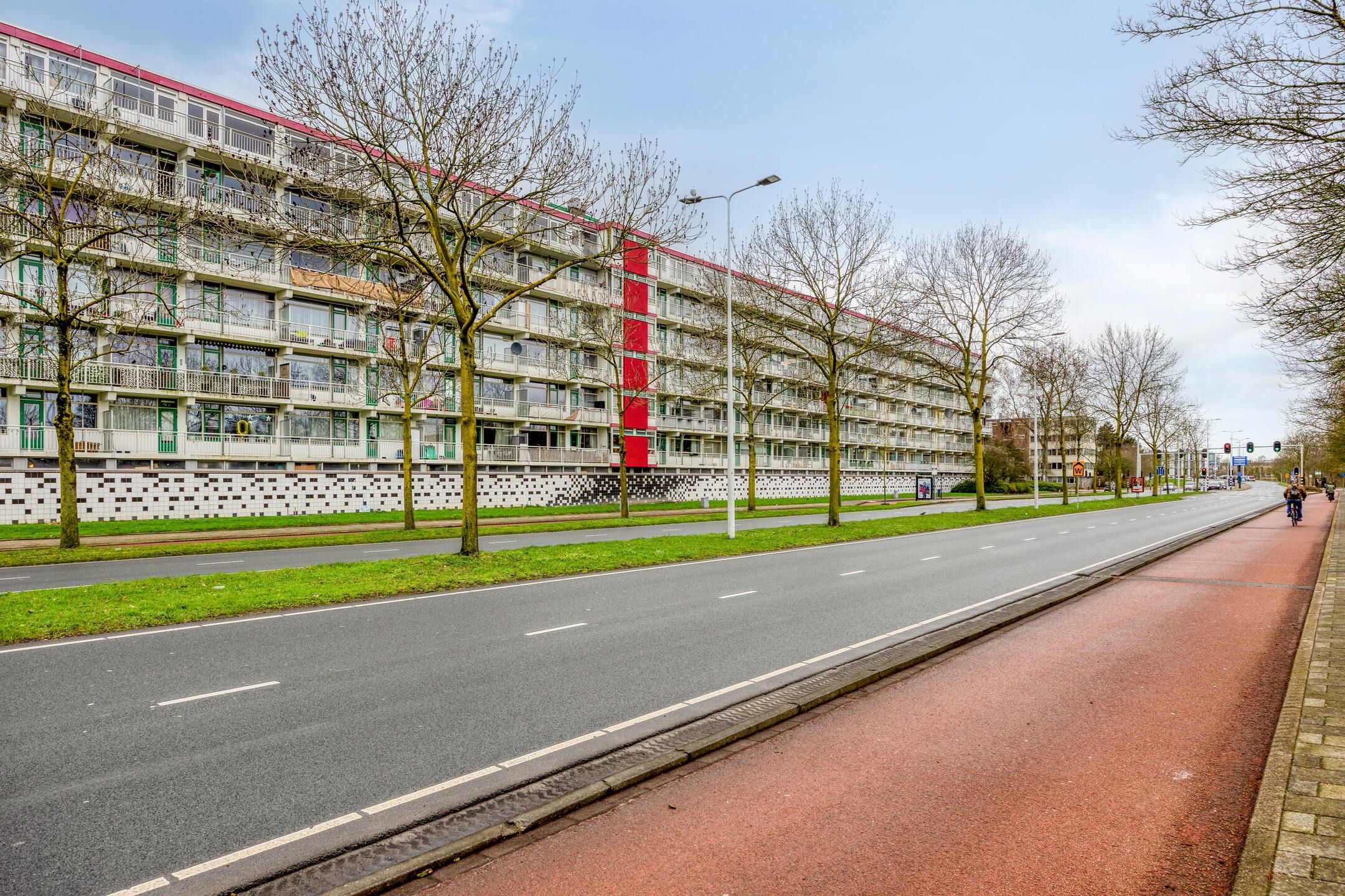Spacious 4-Room Apartment with Balcony in Leiden Boshuizen — 30