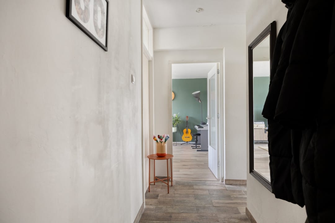 Spacious 4-Room Apartment with Balcony in Leiden Boshuizen — 22