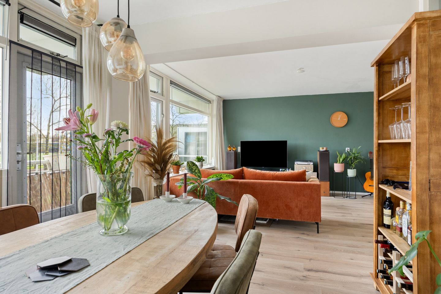 Spacious 4-Room Apartment with Balcony in Leiden Boshuizen — 14