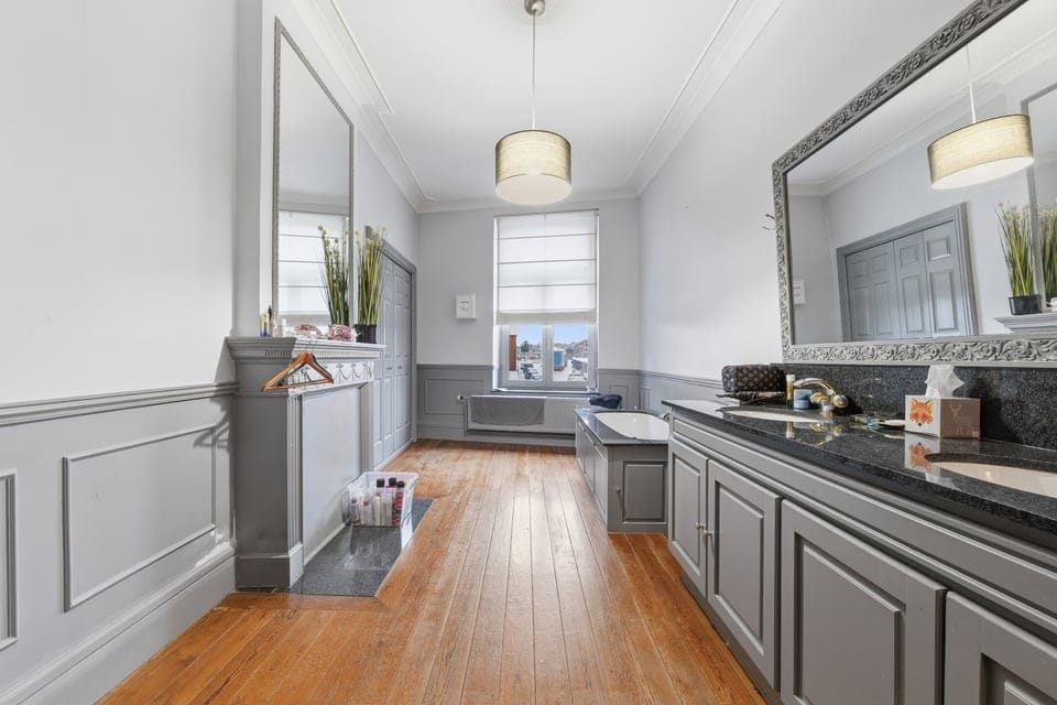 Stately townhouse with investment potential in Tongeren — 16