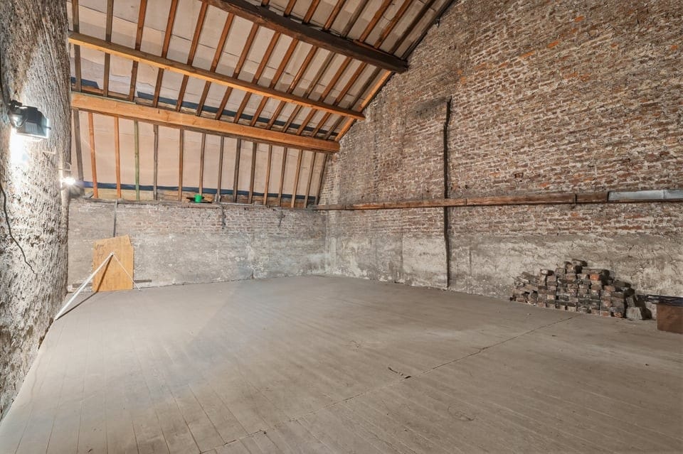 Stately townhouse with investment potential in Tongeren — 21