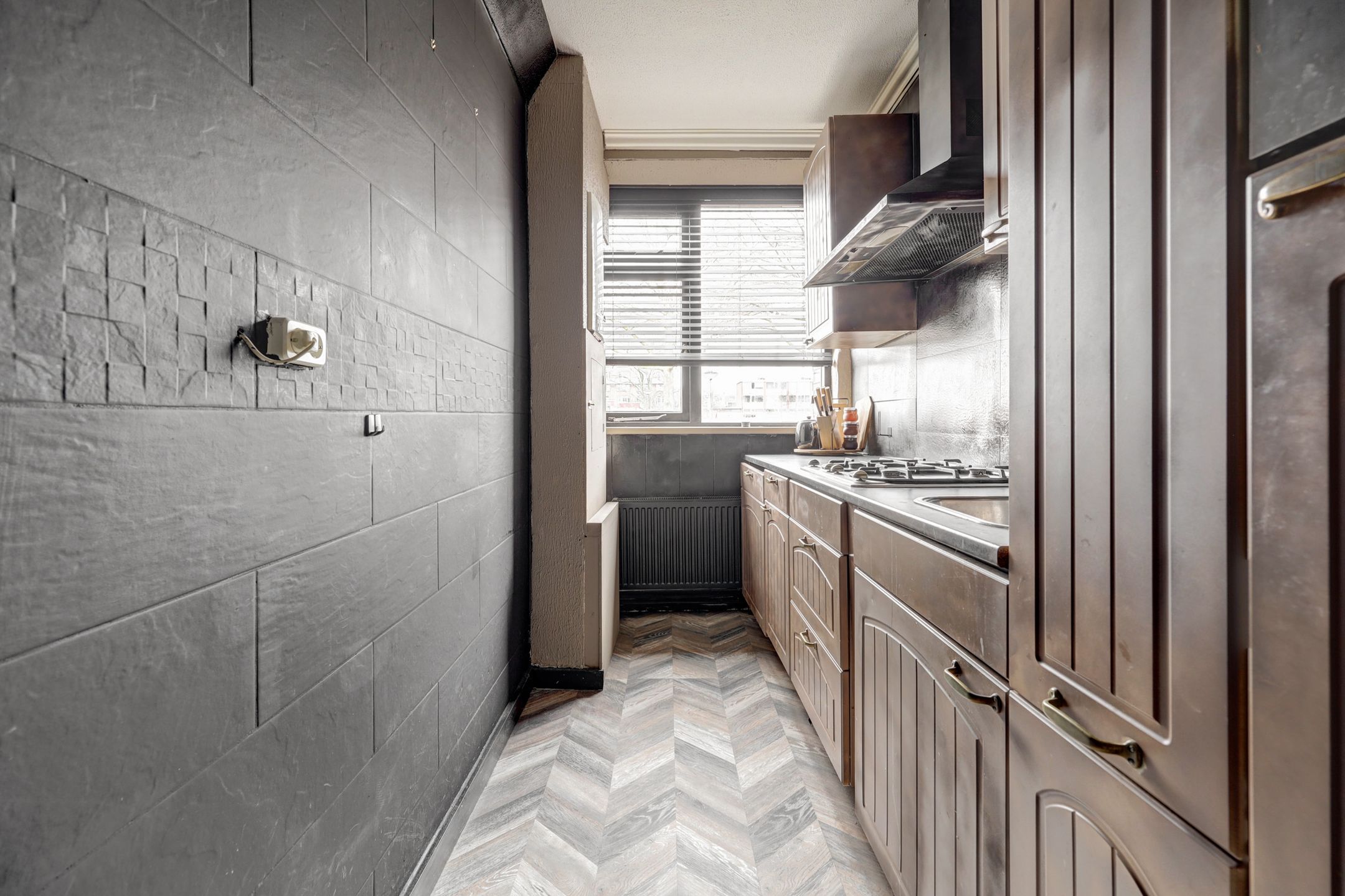 Charming three room corner apartment with balcony on a top location — 12