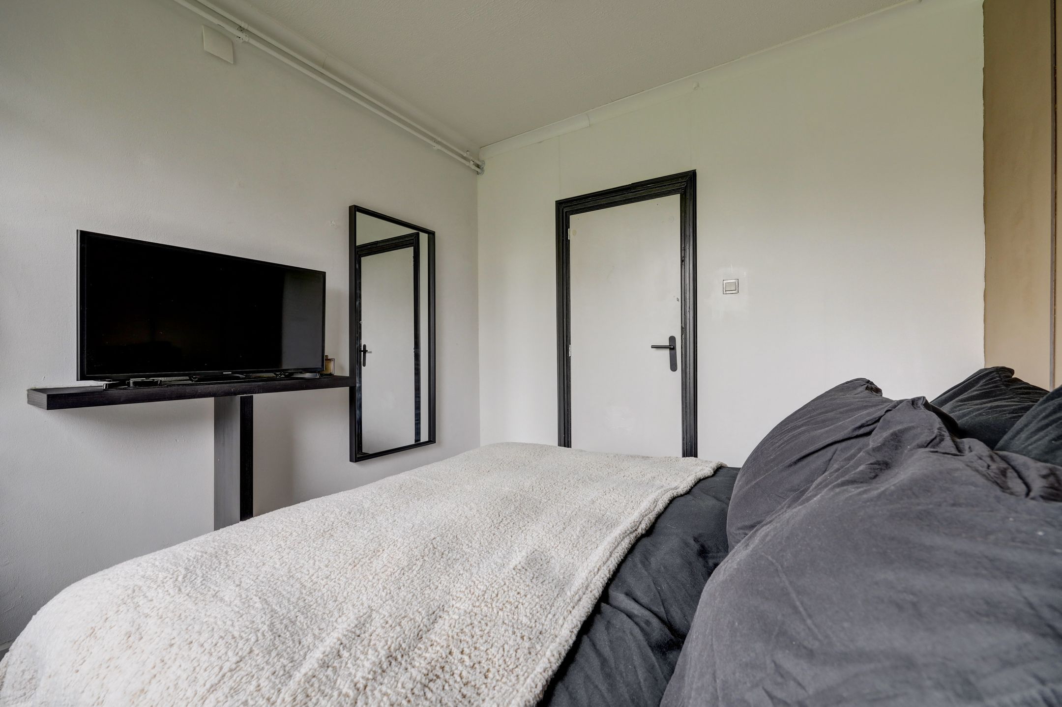 Charming three room corner apartment with balcony on a top location — 15