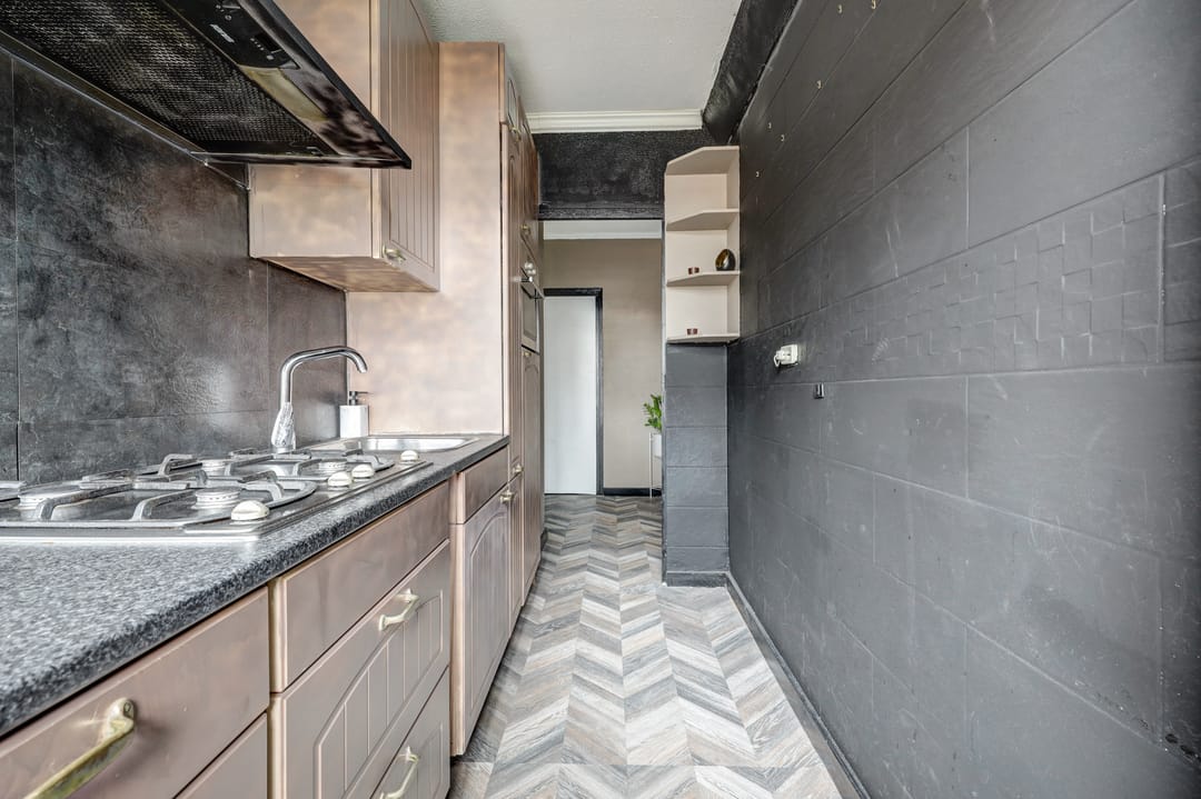 Charming three room corner apartment with balcony on a top location — 13