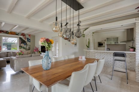 Punter 10 7 secondary image