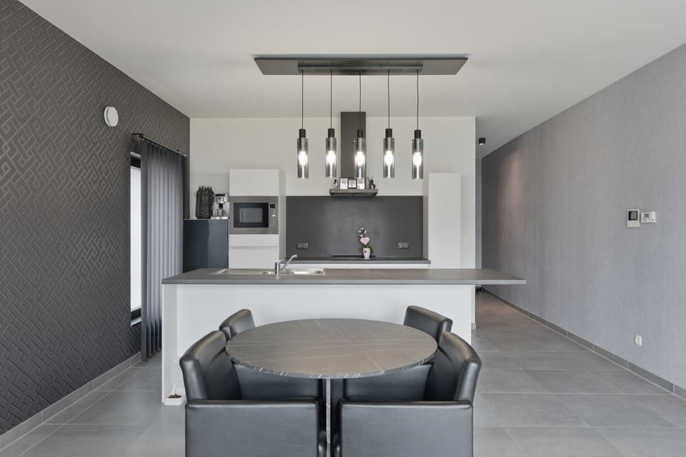 Move-in Ready Apartment with Large Private Garden and Garage in Hoeselt — 12