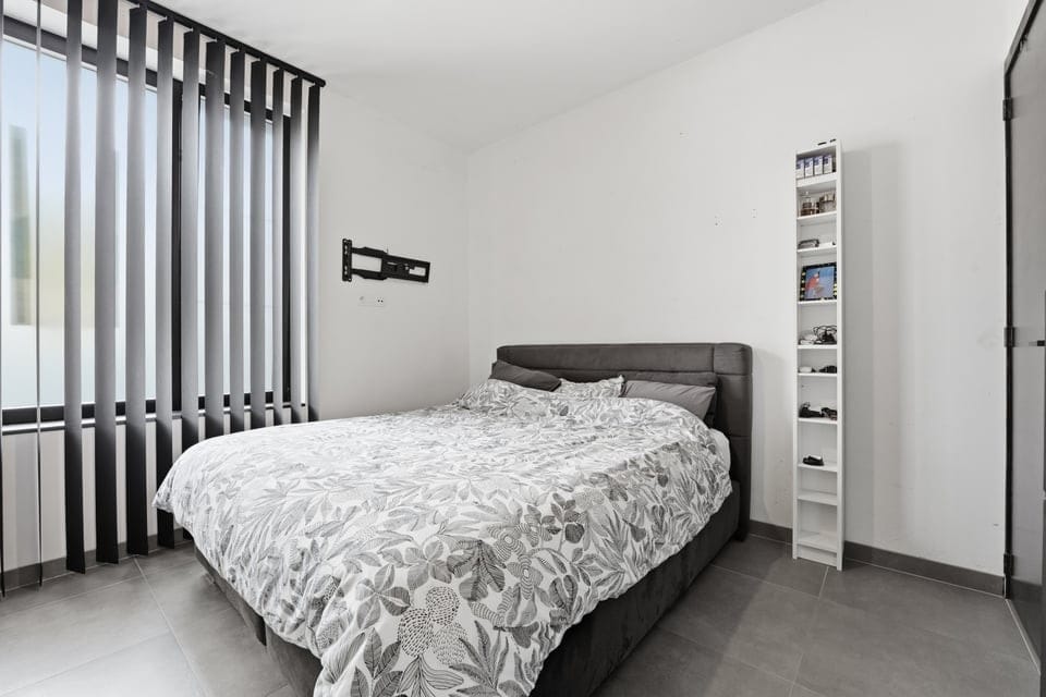 Move-in Ready Apartment with Large Private Garden and Garage in Hoeselt — 15