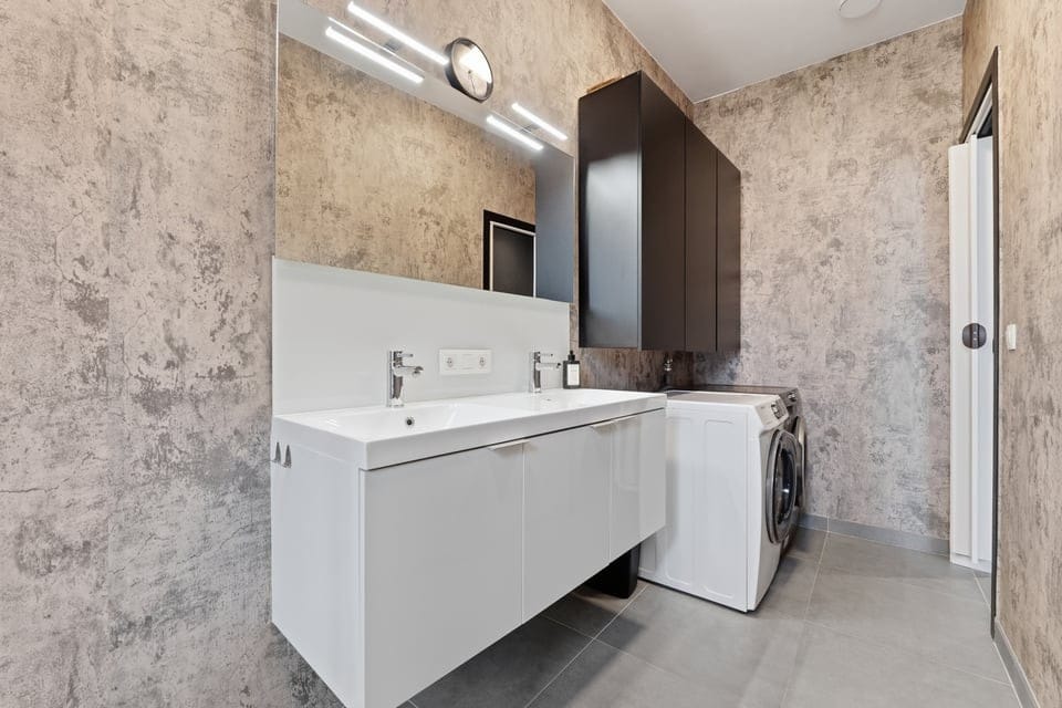 Move-in Ready Apartment with Large Private Garden and Garage in Hoeselt — 20
