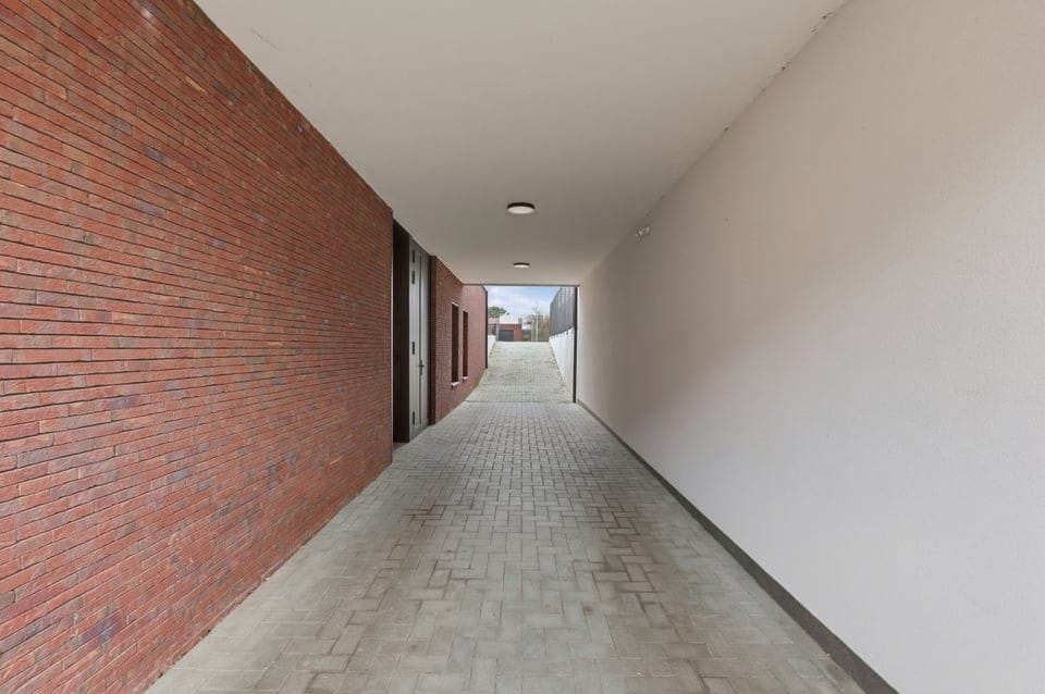 Move-in Ready Apartment with Large Private Garden and Garage in Hoeselt — 24