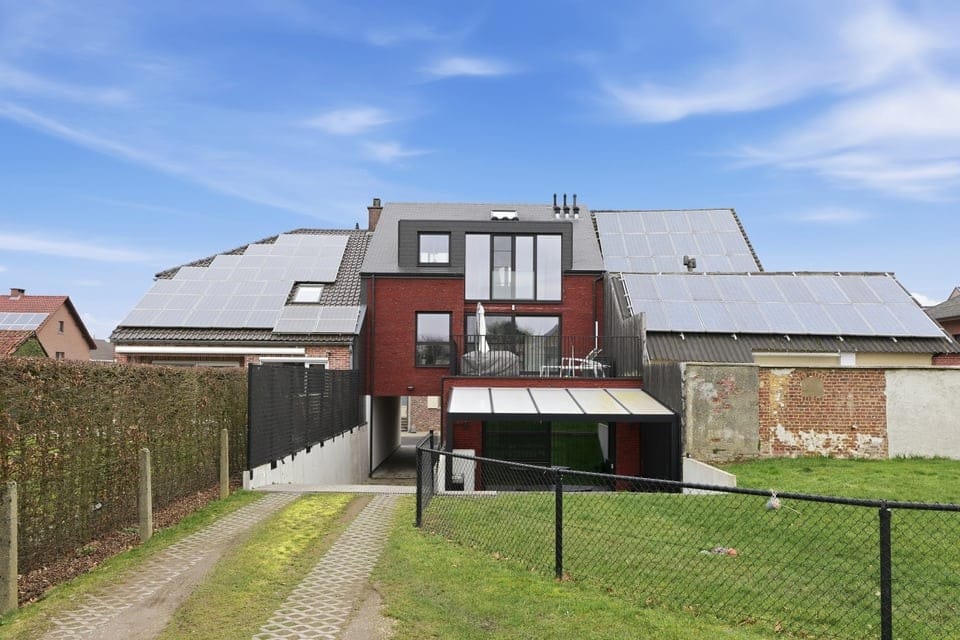 Move-in Ready Apartment with Large Private Garden and Garage in Hoeselt — 26