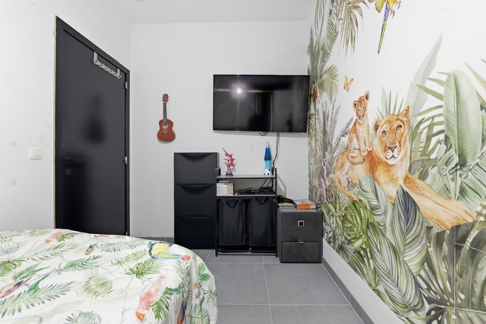 Move-in Ready Apartment with Large Private Garden and Garage in Hoeselt — 18