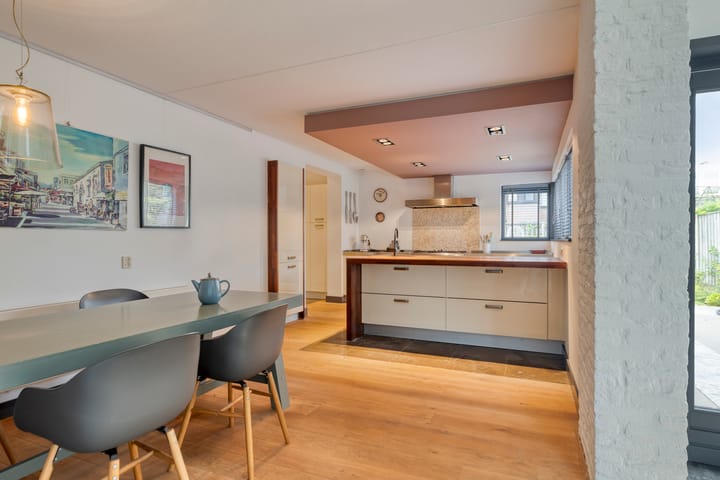 Photo 4 of Middelmeet 45