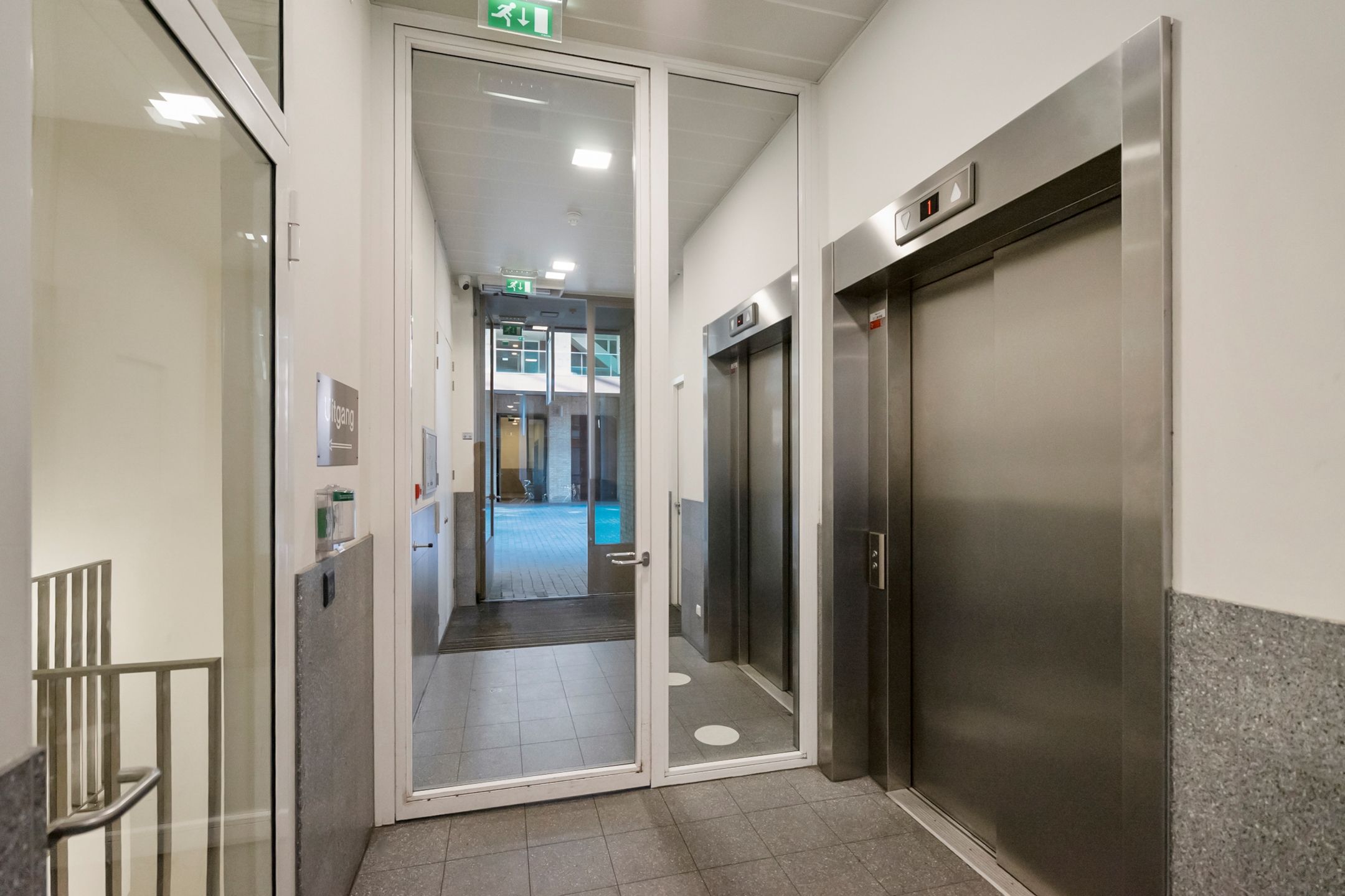 Foto 24 van Eerste Constantijn Huygensstraat 26-B