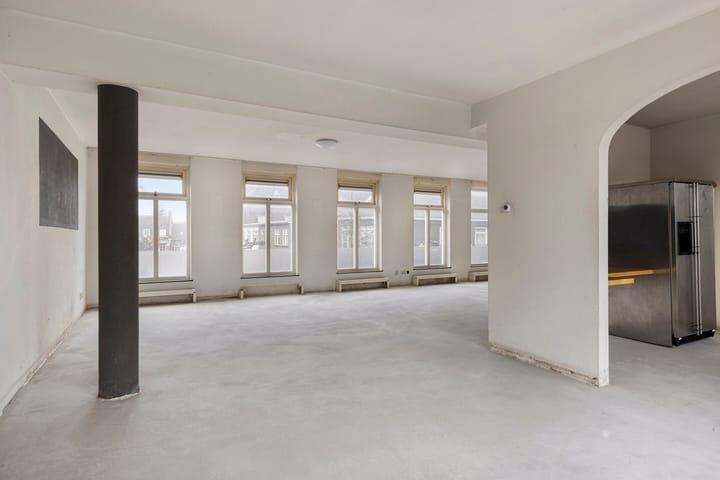 Photo 2 of Rechterstraat 40