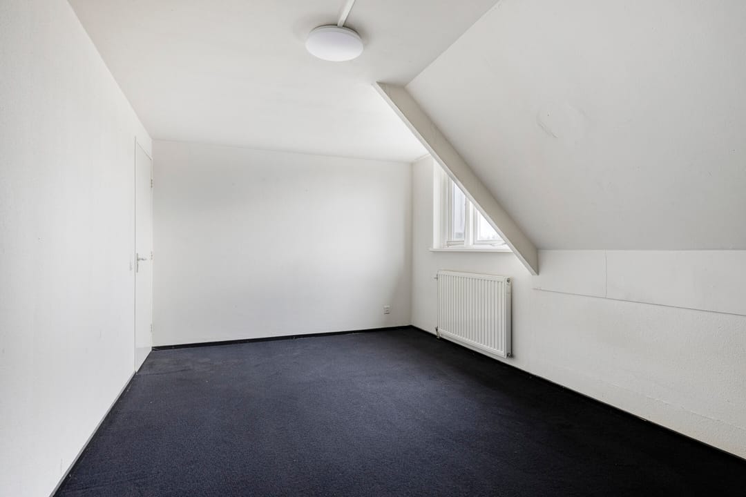 Photo 37 of Rechterstraat 40