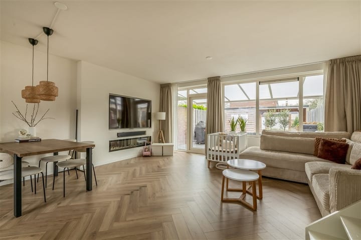 Foto 3 van Uranus 19