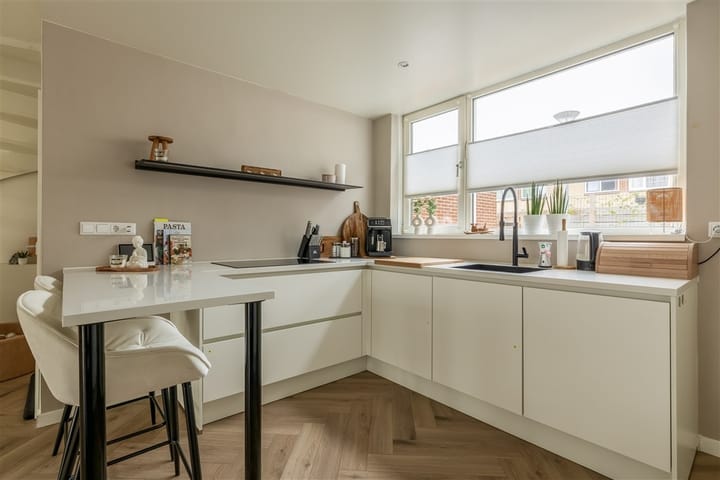 Foto 4 van Uranus 19